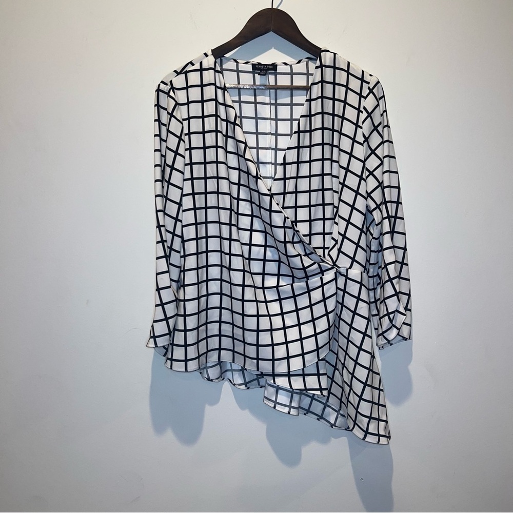 KENNETH COLE Women’s Size 14 White Black Asymmetric Wrap Style Blouse